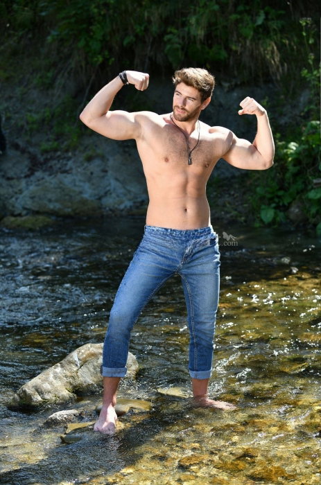 Tom - photo 13