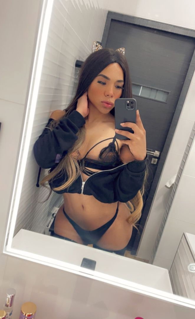 Nicole Foxx - foto 2