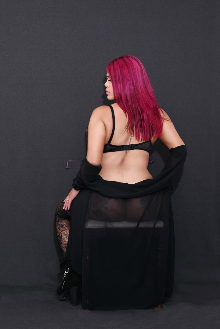 Nicole Leon - photo 10