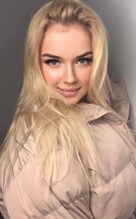 Lana - photo 2