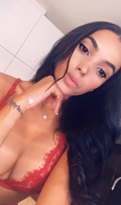 Camila - photo 2
