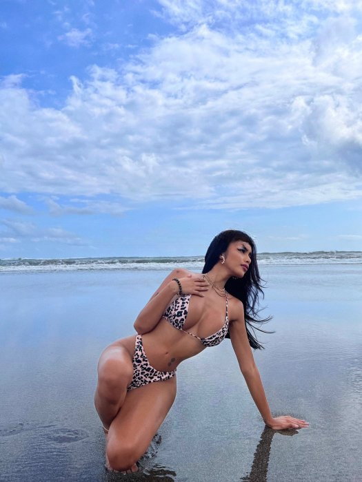 Camilla - photo 18